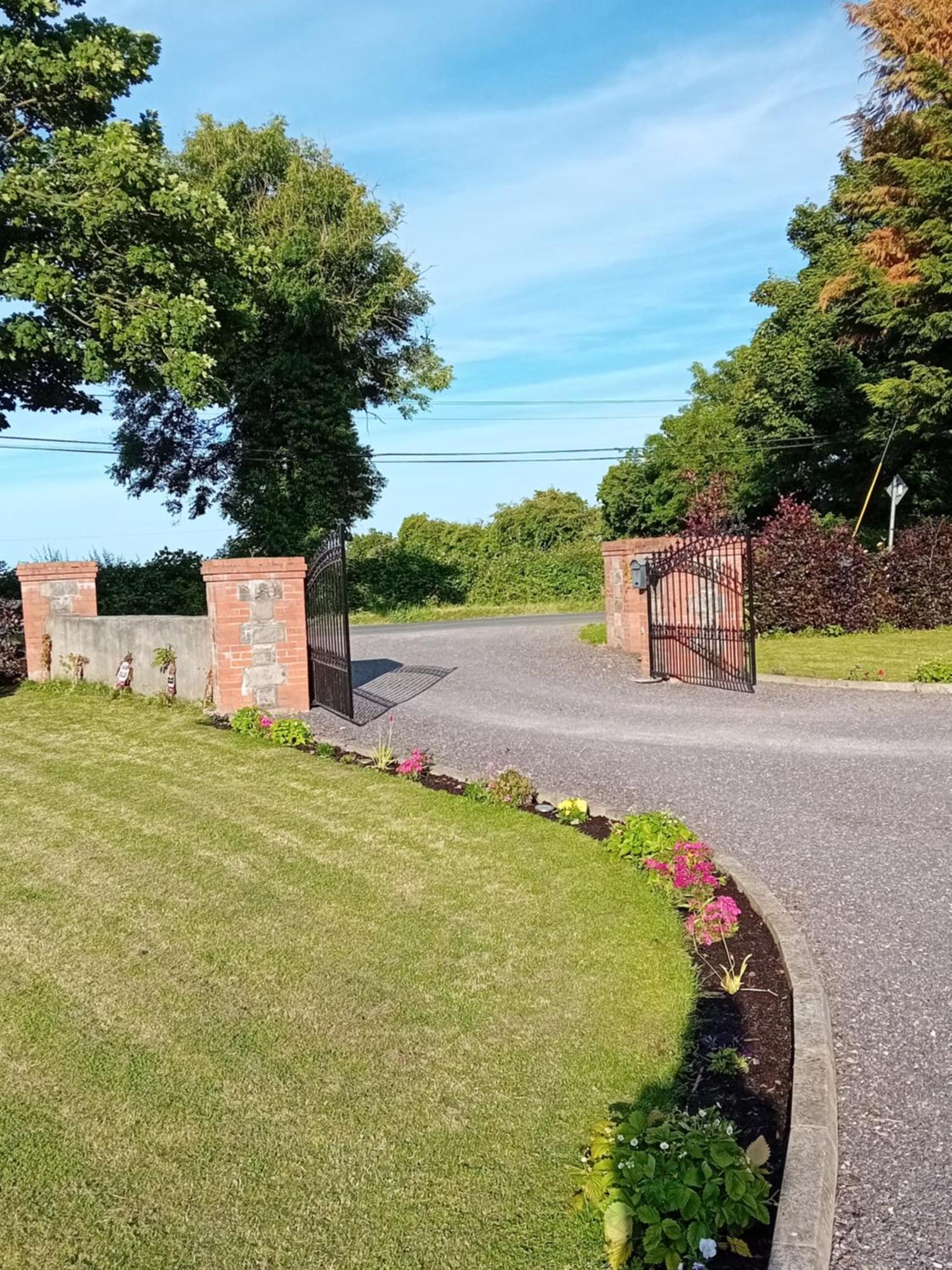 纳文 White Quarry Hse Quarry Road旅馆 外观 照片